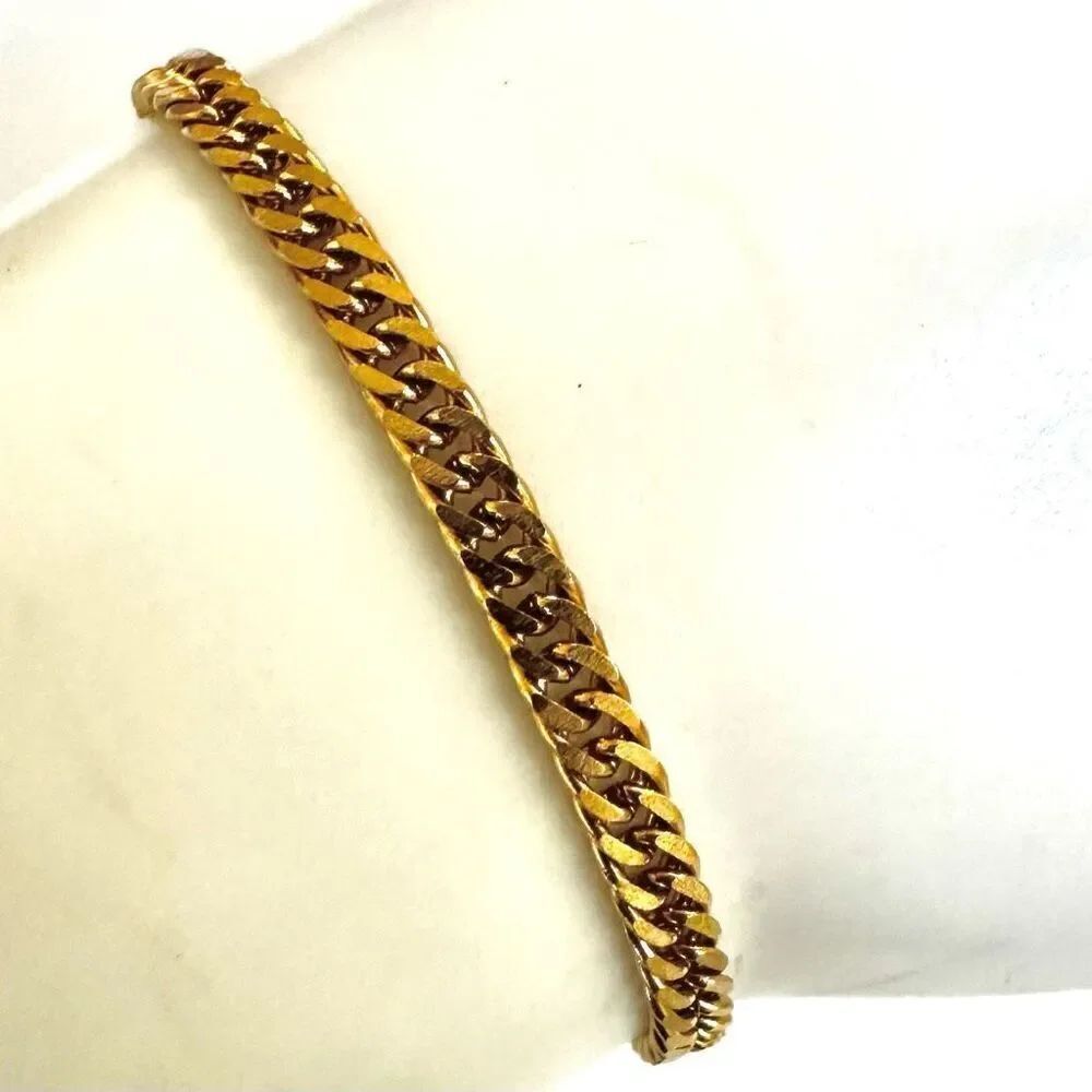 evry gold tone chain bracelet